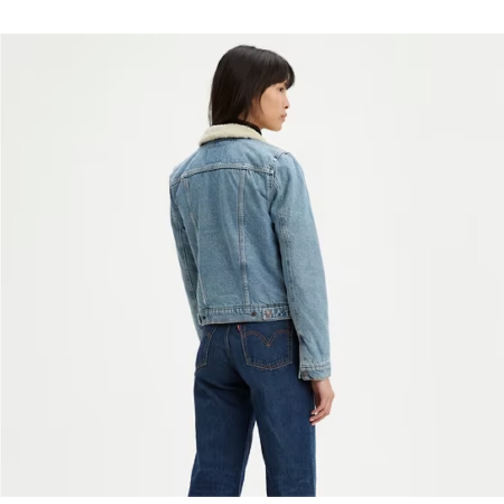Levi’s Ex Boyfriend Trucker Sherpa Denim Jacket - Picture 3 of 13
